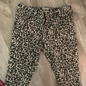 Super stylish “modern skinny” jeans